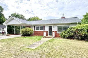 215 Clifton St, Eden, NC 27288 - Photo 1
