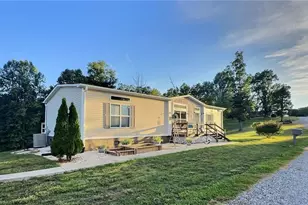202 Clover Vly Dr, North Wilkesboro, NC 28659 - Photo 1