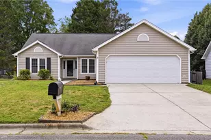 6 Hickory Knoll Ct, Greensboro, NC 27407 - Photo 1