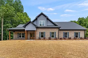 105 Kingsmill Ct, Advance, NC 27006 - Photo 1