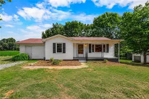 2832 Sizemore Rd, Yadkinville, NC 27055 - Photo 1