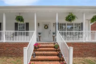 110 Larkspur Ln, Thomasville, NC 27360 - Photo 1