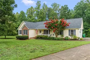 124 Pipsisewa Ln, Stokesdale, NC 27357 - Photo 1