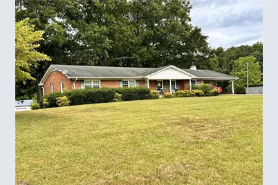 129 Woodvale Drive, Mocksville, NC 27028 - Photo 1