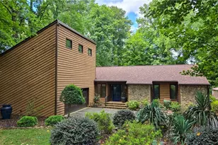 632 Browning Pl, Winston-Salem, NC 27103 - Photo 1