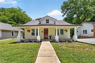 215 Uwharrie St, Asheboro, NC 27203 - Photo 1