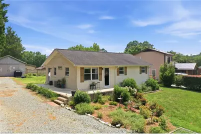 1042 Third Street, Mebane, NC 27302 - Photo 1