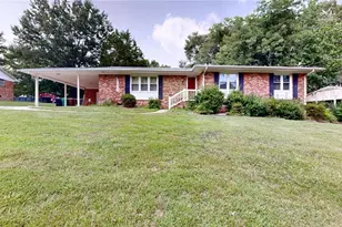 3908 Beverly Hills Dr, High Point, NC 27265 - Photo 1