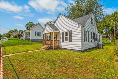 220 Broad Street, Mount Airy, NC 27030 - Photo 1