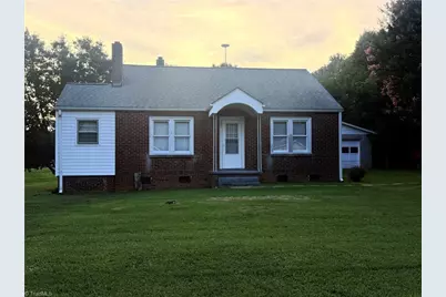 302 N 7th Avenue, Mayodan, NC 27027 - Photo 1