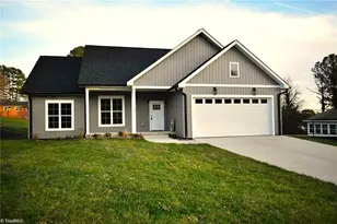 2142 Elizabeth Dr, Mount Airy, NC 27030 - Photo 1