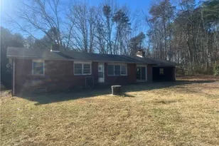 180 Cedar Ln, Reidsville, NC 27320 - Photo 1