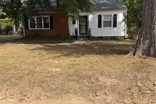 320 Maple St, Eden, NC 27288 - Photo 1