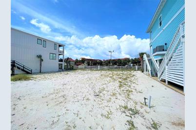 1482 Seaside Cir, Navarre Beach, FL 32566 - Photo 7