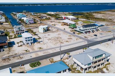 8212 Gulf Blvd, Navarre Beach, FL 32566 - Photo 11