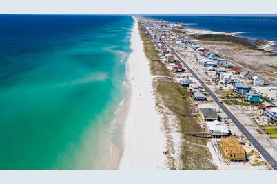 8212 Gulf Blvd, Navarre Beach, FL 32566 - Photo 19