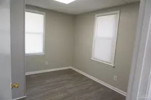 2709 N Davis Hwy, Pensacola, FL 32503 - Photo 9