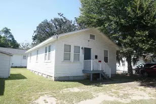 2709 N Davis Hwy, Pensacola, FL 32503 - Photo 1