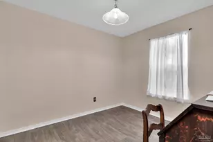 304 N E St, Pensacola, FL 32501 - Photo 9