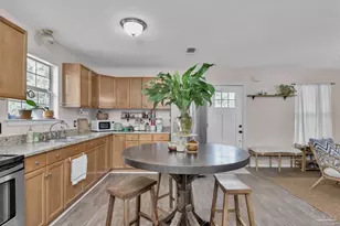 304 N E St, Pensacola, FL 32501 - Photo 3