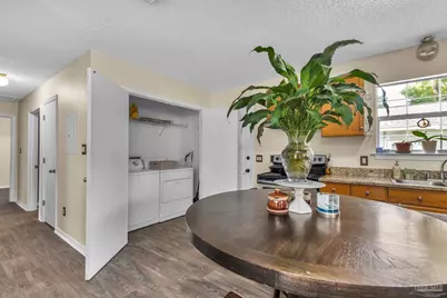 304 N E St, Pensacola, FL 32501 - Photo 7