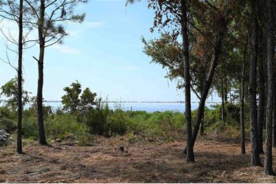 1726 Villa Vizcaya Dr, Navarre, FL 32566 - Photo 7