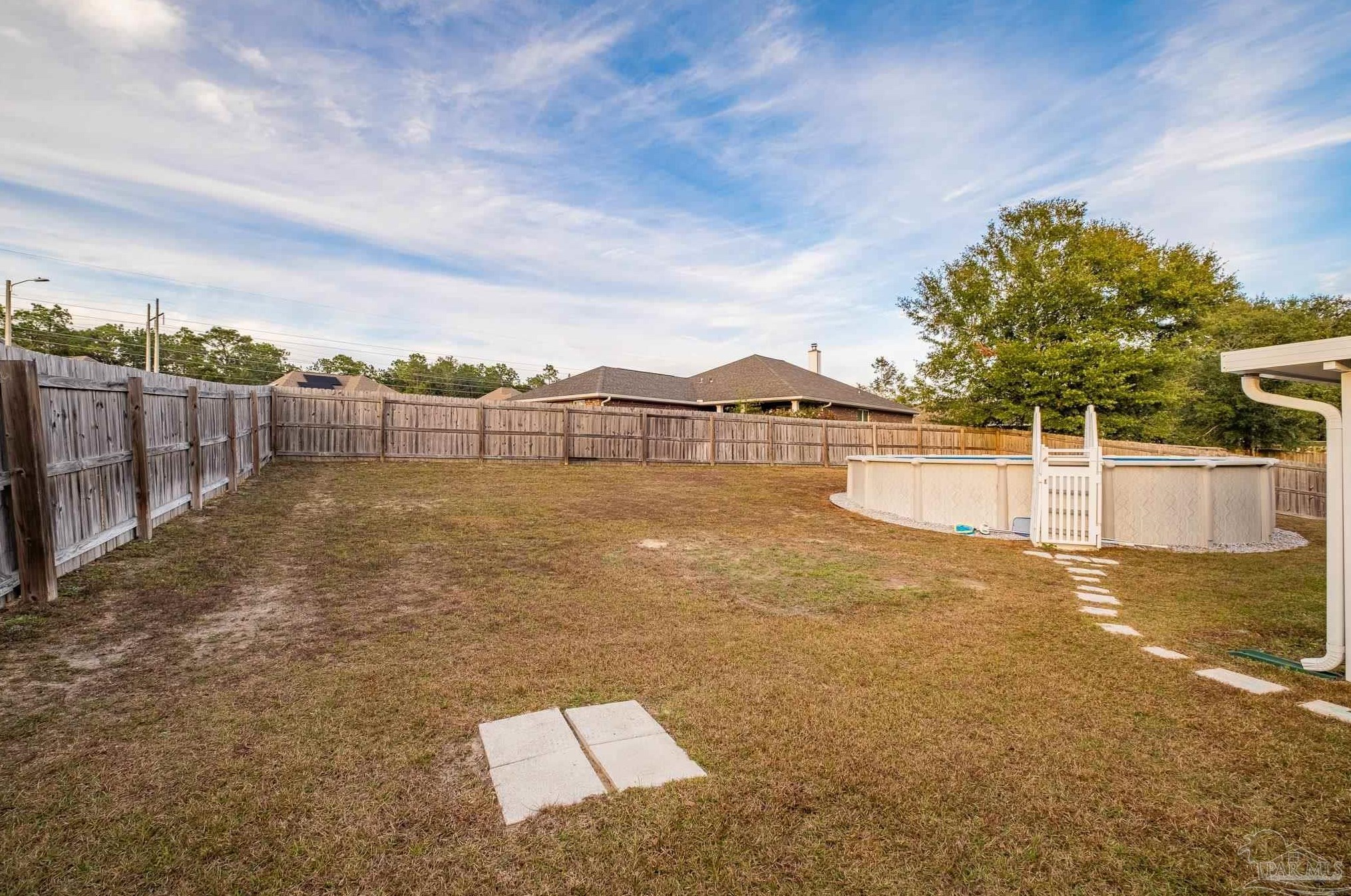 5542 Hannah St, Milton FL  32570-2922 exterior