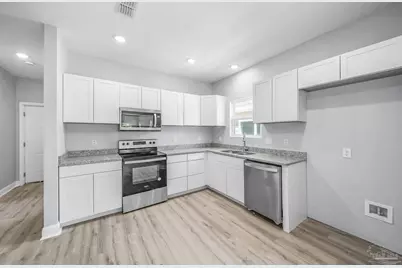 2318 W Lakeview Ave, Pensacola, FL 32505 - Photo 9