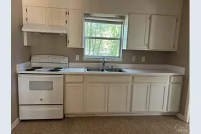 3920 N 10th Ave, Pensacola, FL 32503 - Photo 7