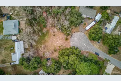 5609 Monument Ct, Gulf Breeze, FL 32563 - Photo 1