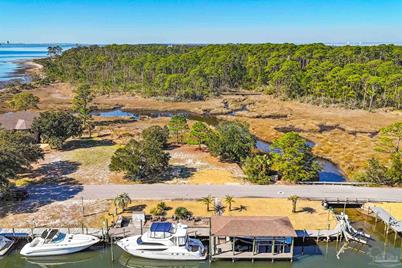 850 Silver Strand, Gulf Breeze, FL 32563 - Photo 9