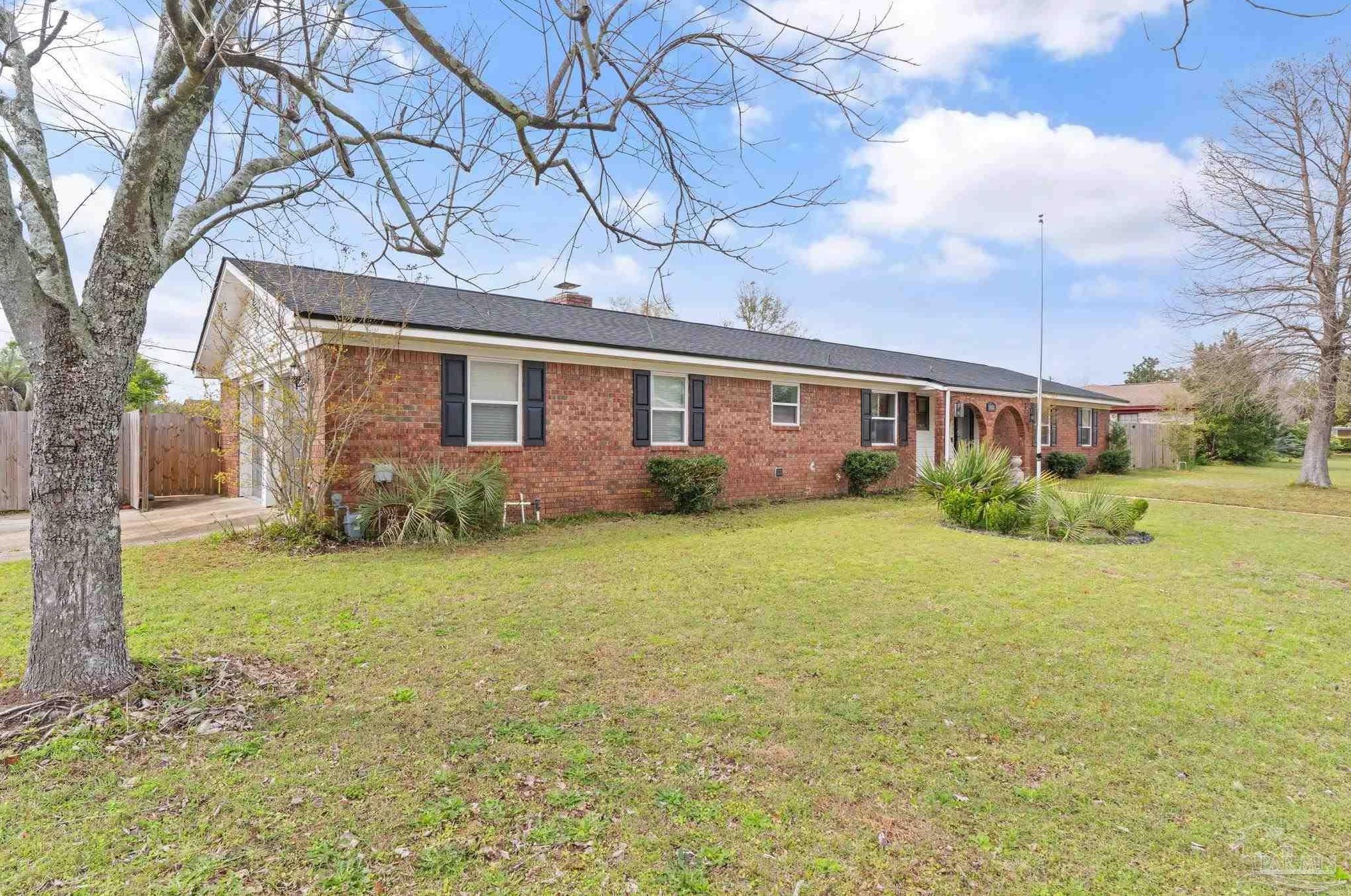 5835 Vestavia Ln, Pensacola FL  32526-1762 exterior