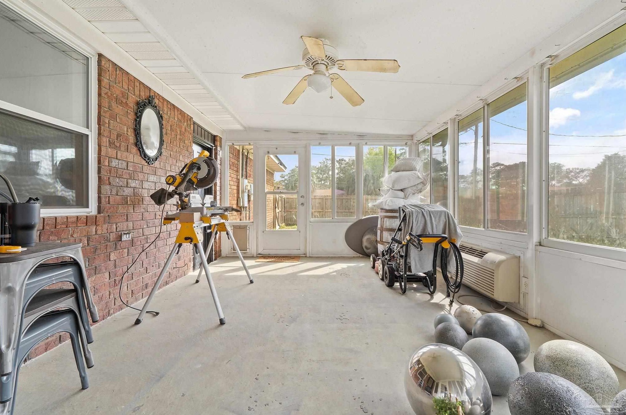 5835 Vestavia Ln, Pensacola FL  32526-1762 exterior