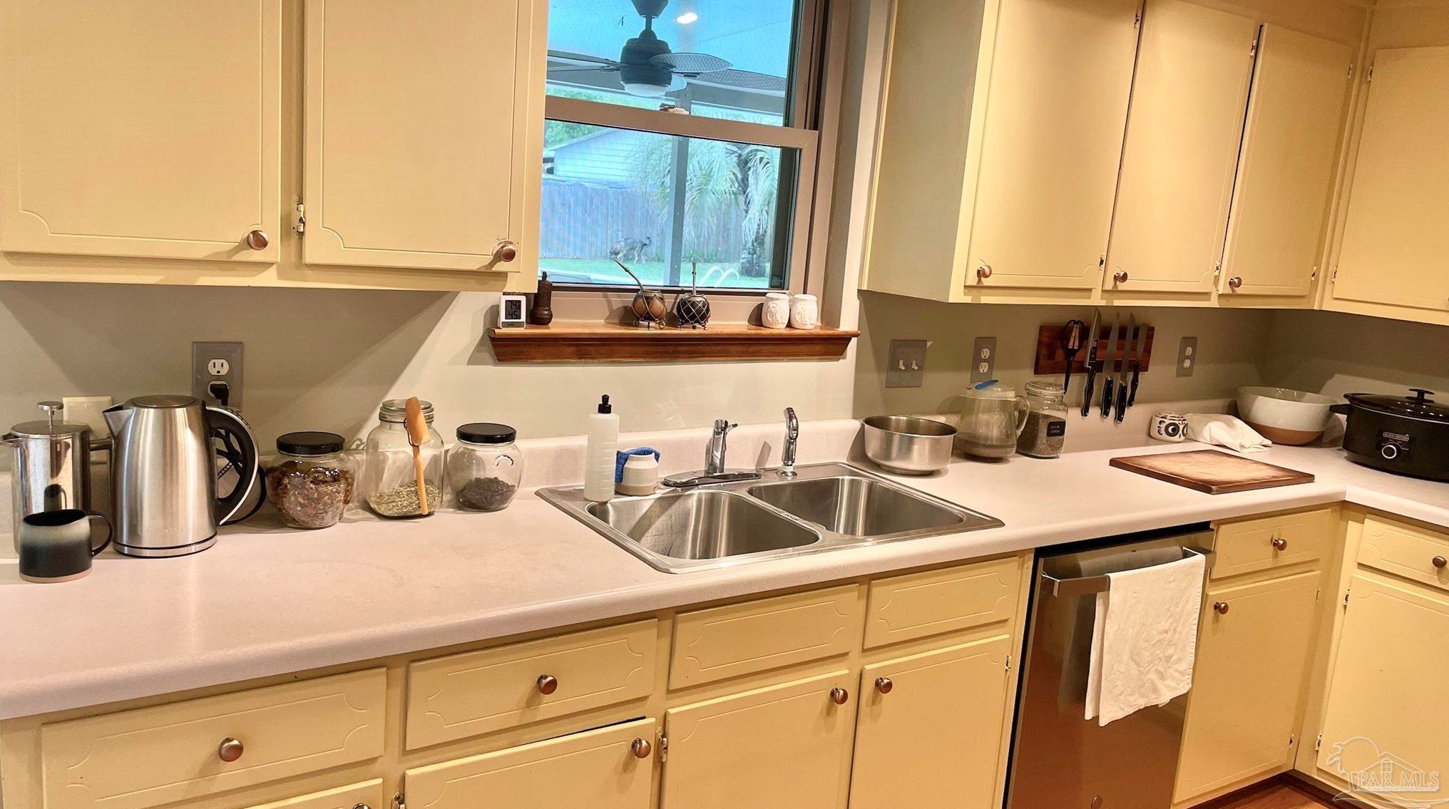 508 Bobwhite Dr, Pensacola FL  32514-1401 exterior