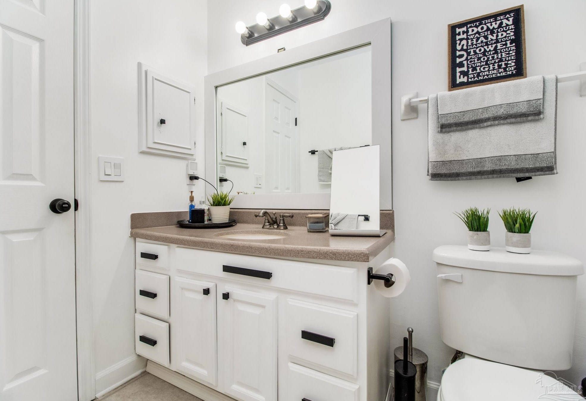 315 61st Ave, Pensacola FL  32506-5210 exterior