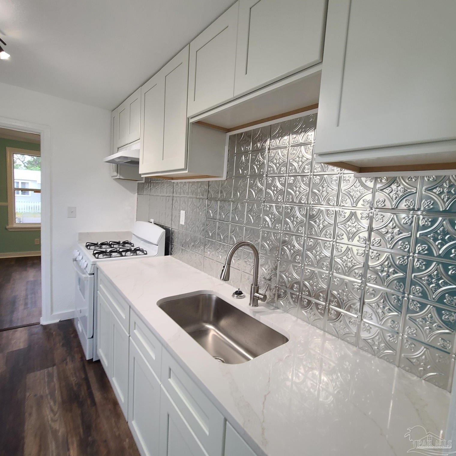 11 Carver Dr, Pensacola FL  32507-2063 exterior