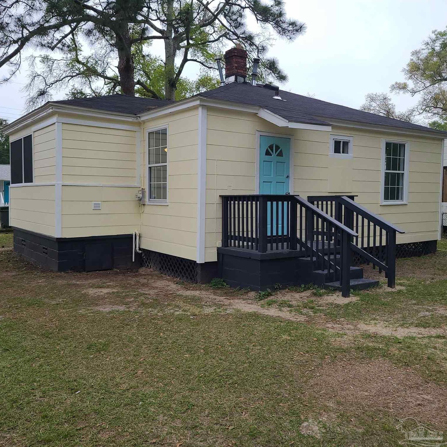 11 Carver Dr, Pensacola FL  32507-2063 exterior