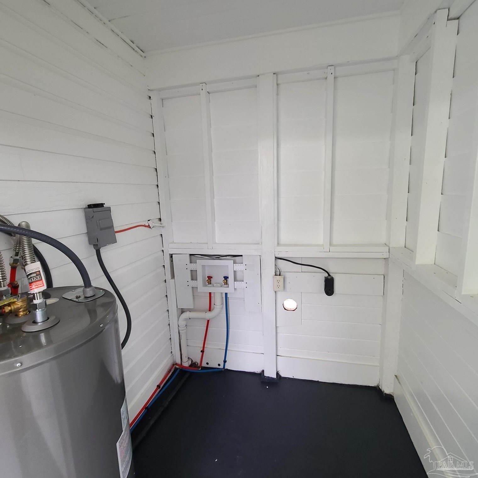 11 Carver Dr, Pensacola FL  32507-2063 exterior