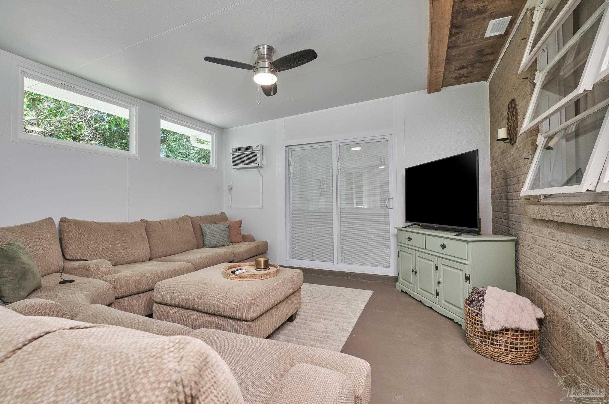 1915 Leonard St, Pensacola FL  32503-4867 exterior