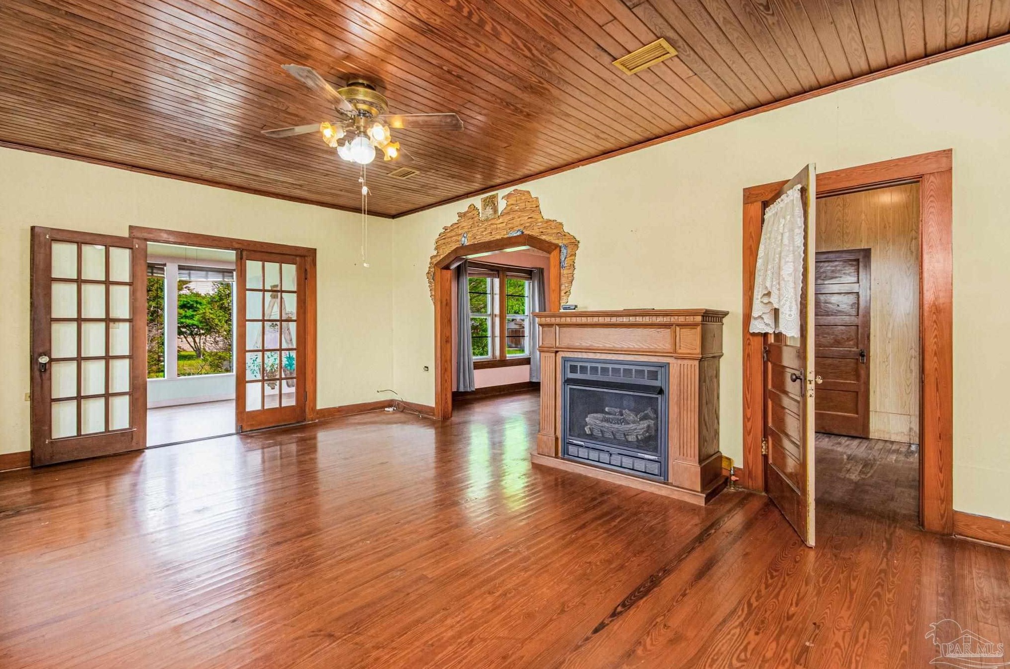 5001 Bellview Ave, Pensacola FL 32526-9437 exterior