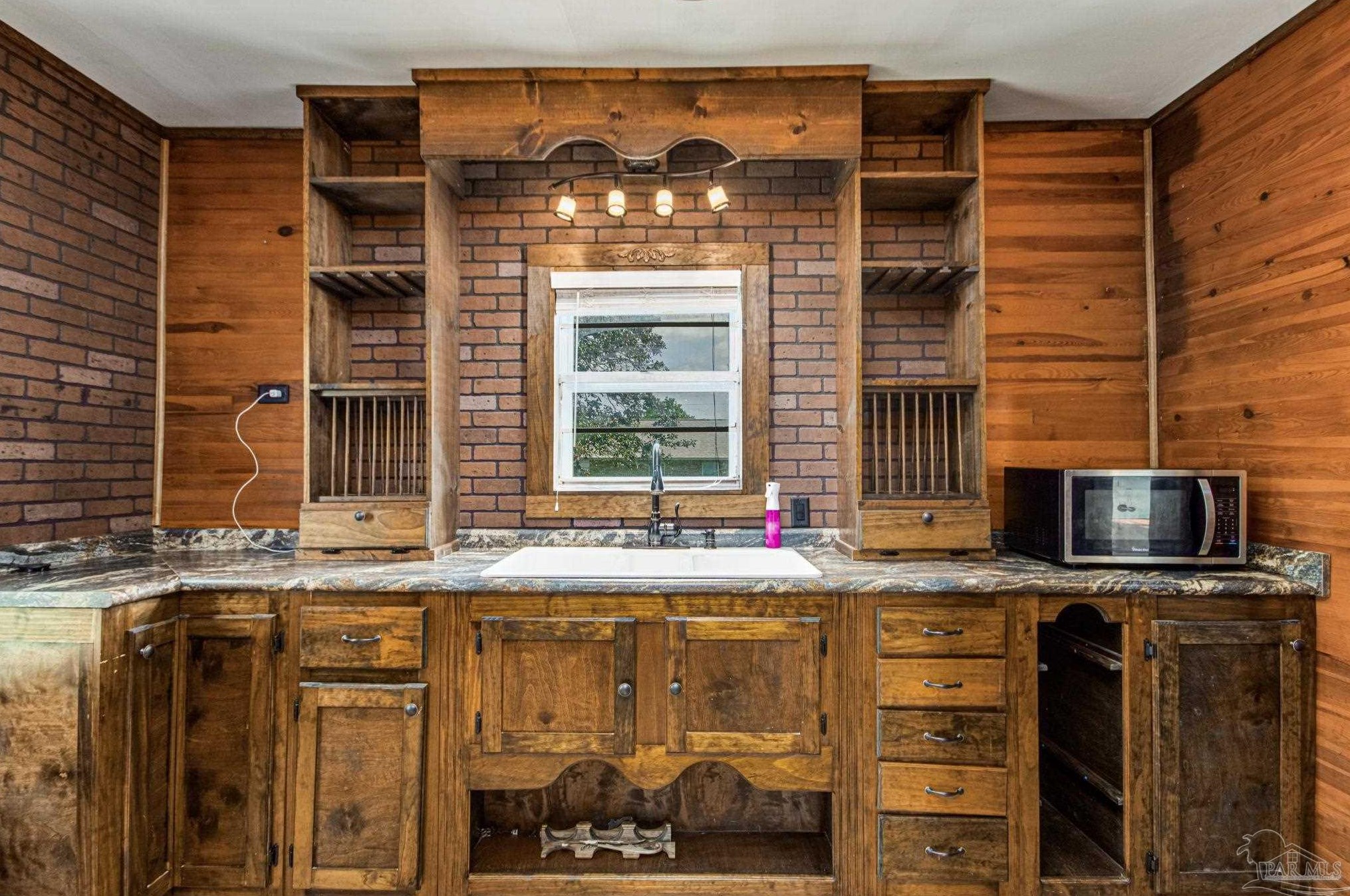 5001 Bellview Ave, Pensacola FL 32526-9437 exterior