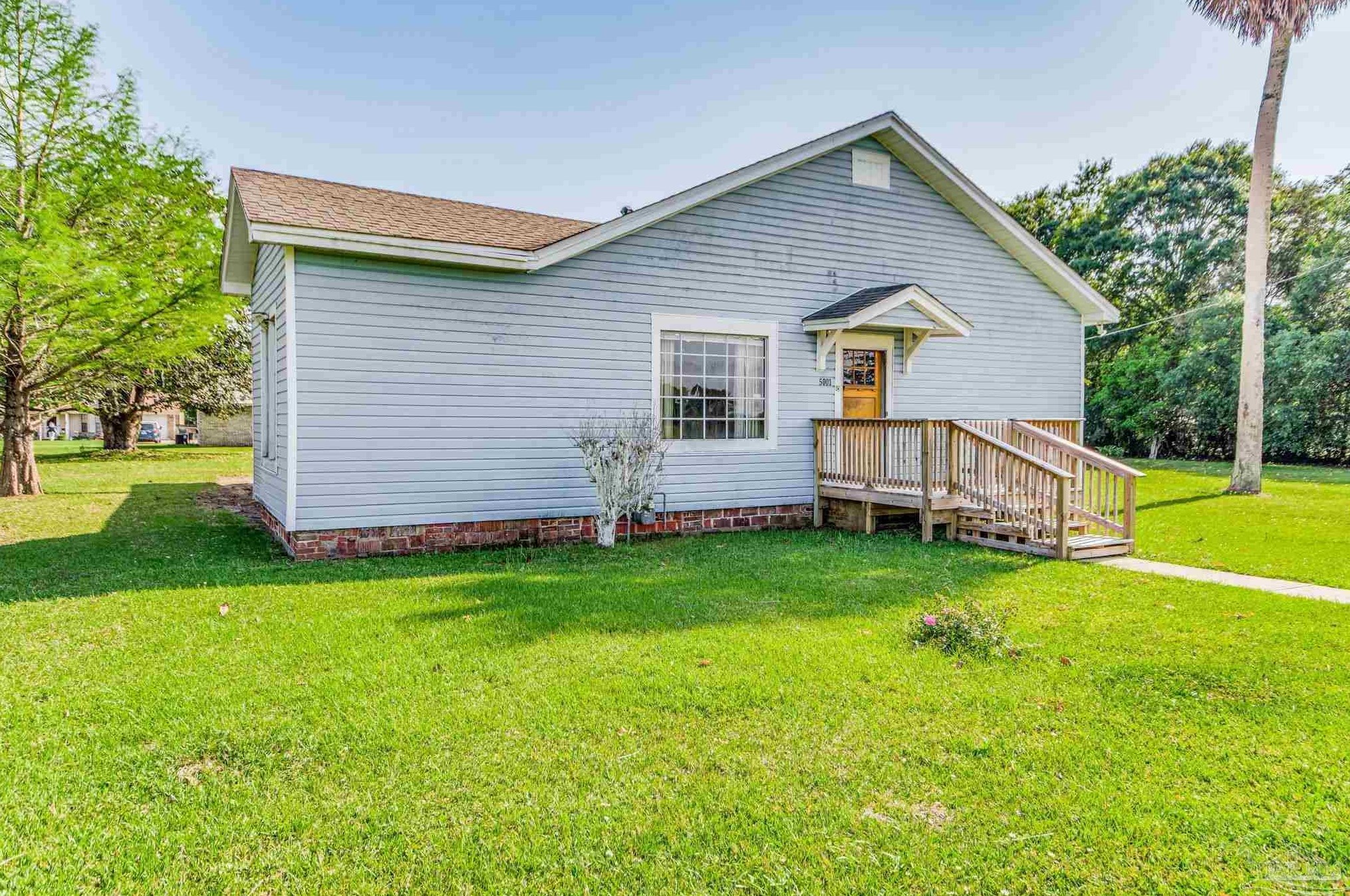 5001 Bellview Ave, Pensacola FL 32526-9437 exterior