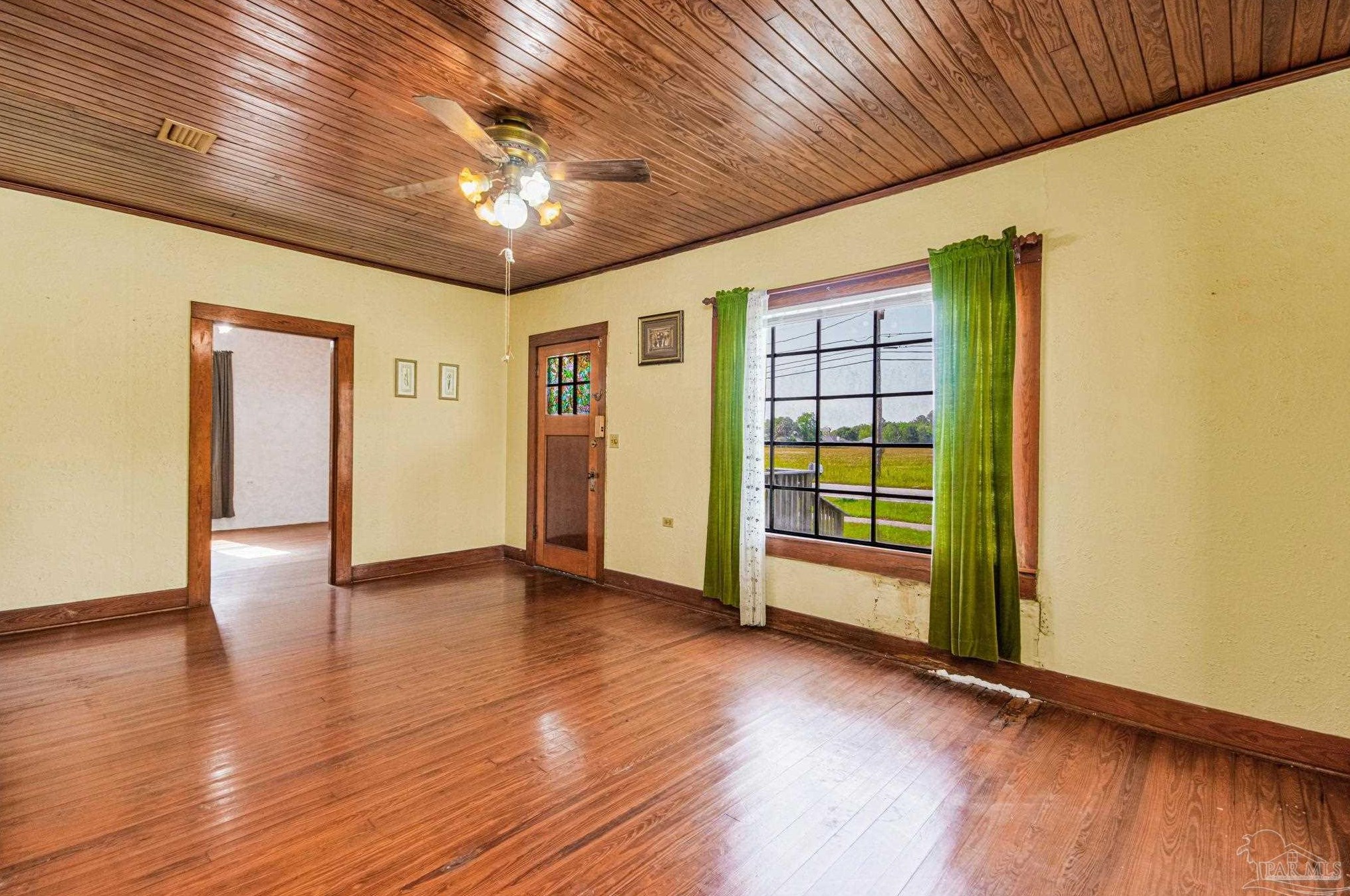 5001 Bellview Ave, Pensacola FL 32526-9437 exterior