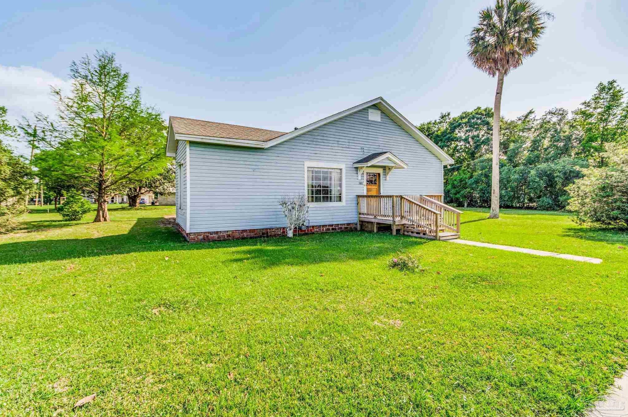 5001 Bellview Ave, Pensacola FL 32526-9437 exterior