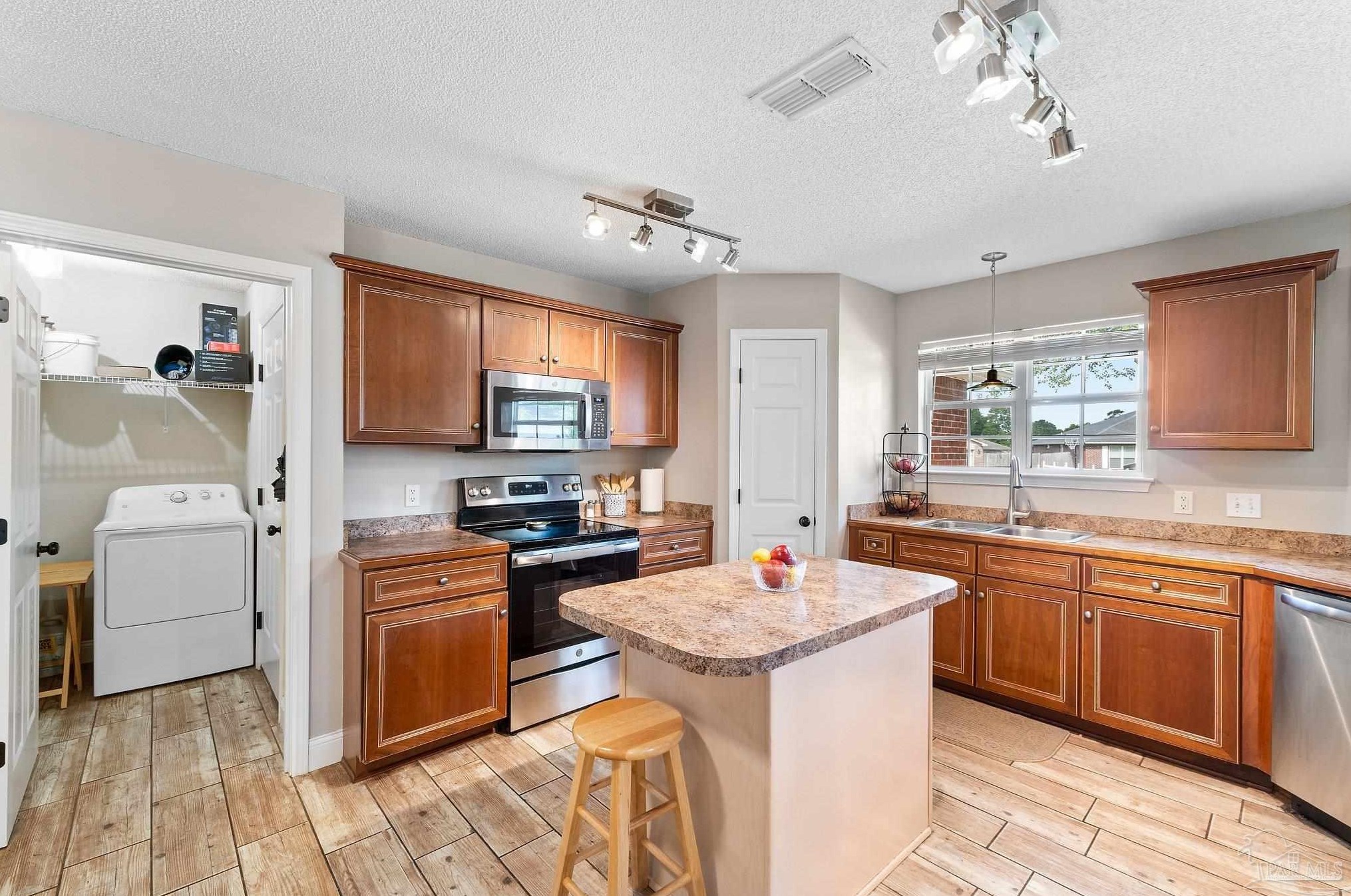7036 Tylerwood Ct, Milton FL  32570-3294 exterior
