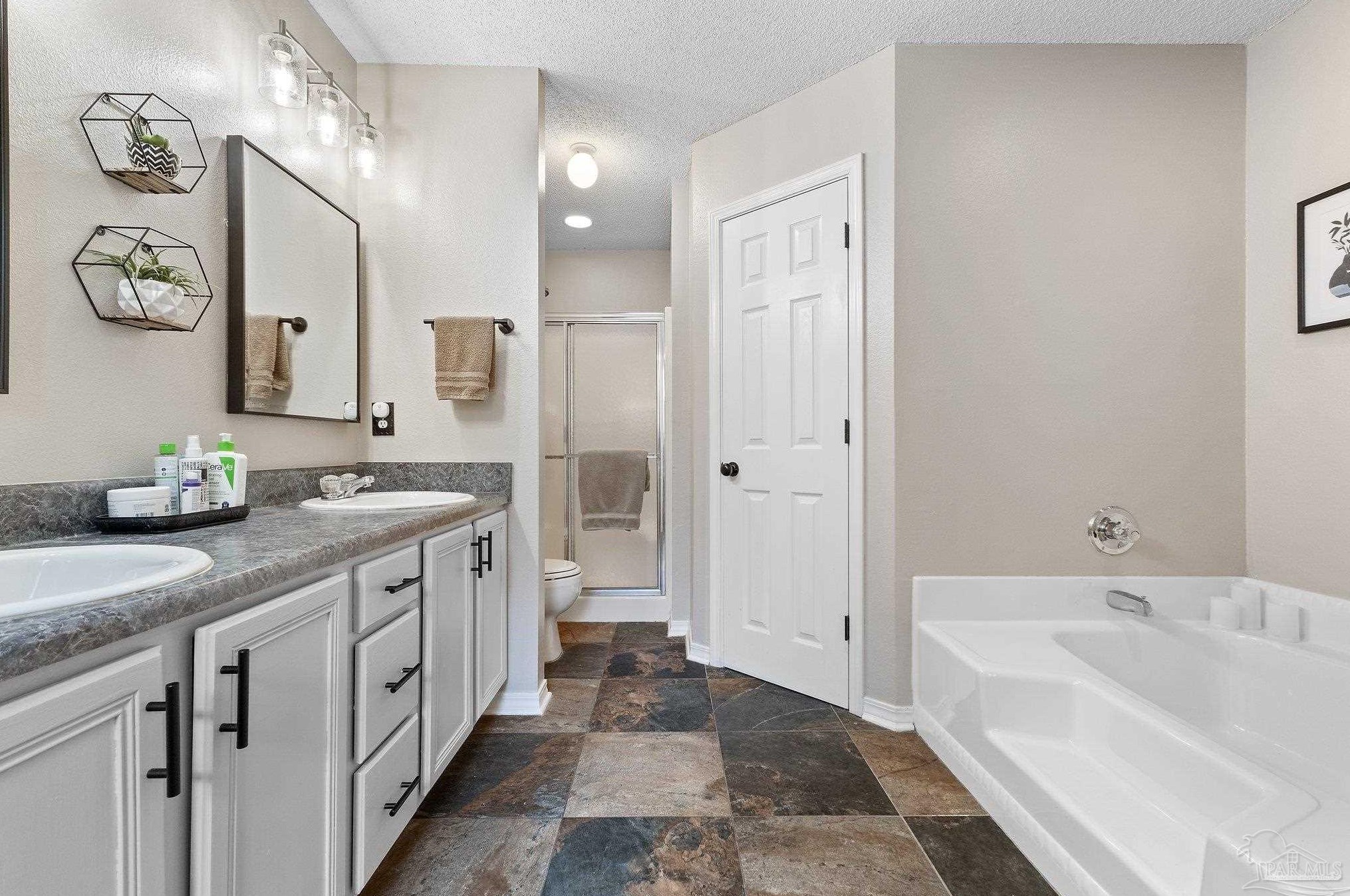 7036 Tylerwood Ct, Milton FL  32570-3294 exterior