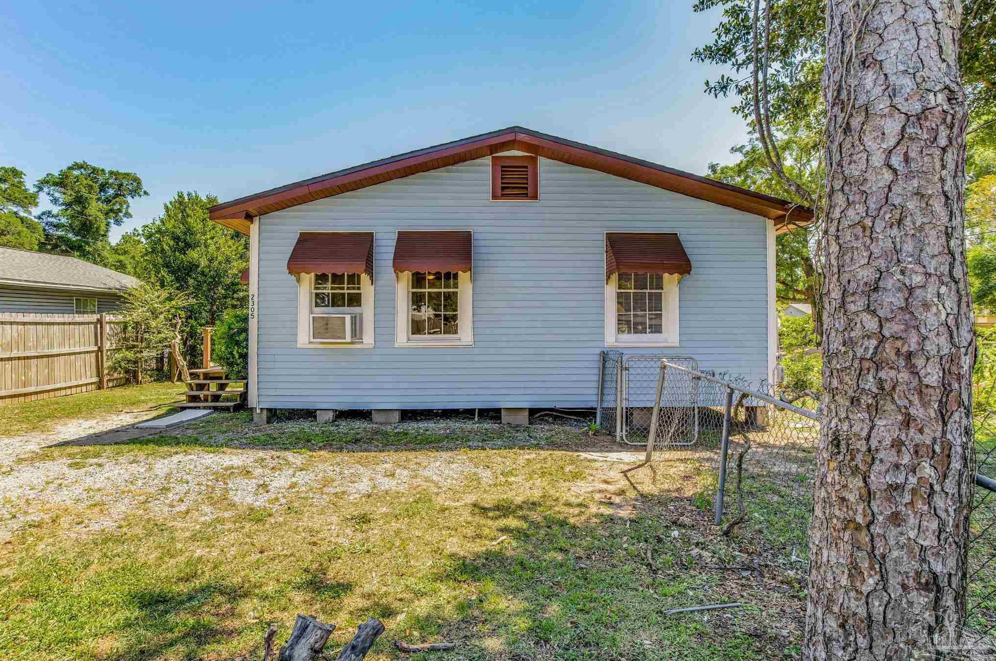 2305 Mallory St, Pensacola FL  32505-6021 exterior