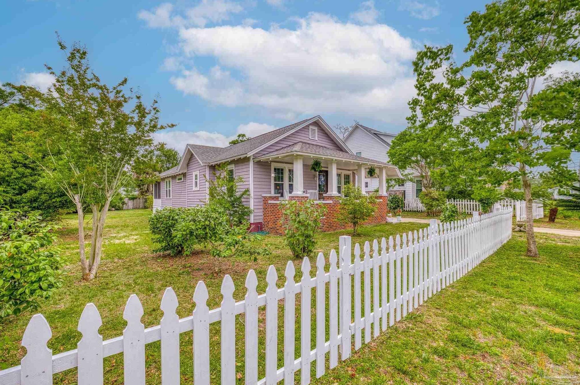 918 Hernandez St, Pensacola FL 32501-1933 exterior