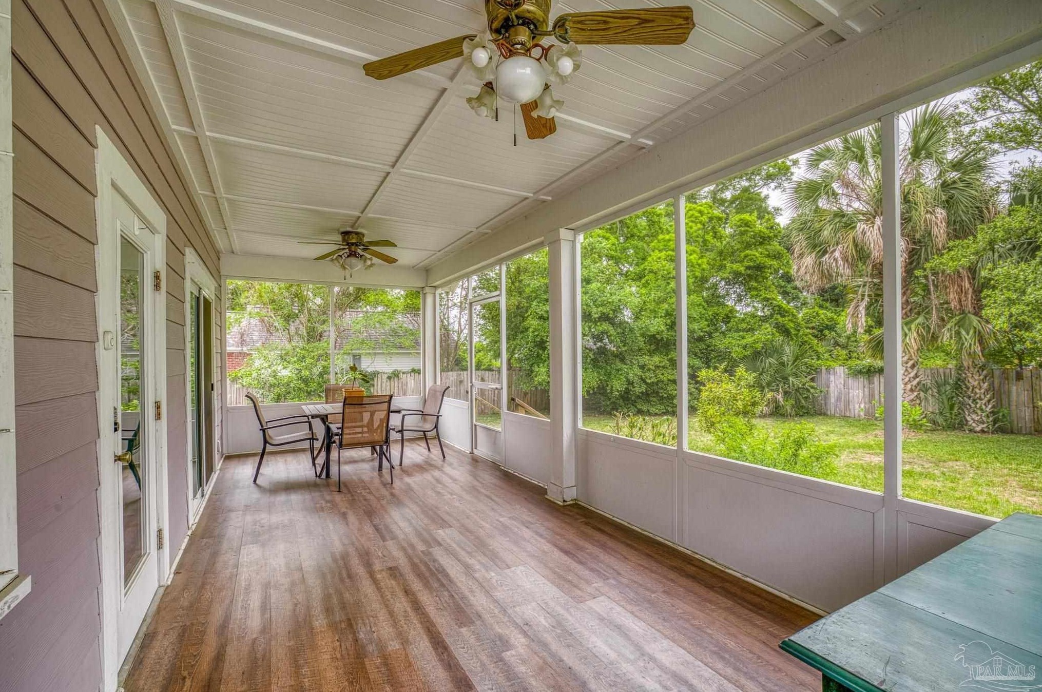 918 Hernandez St, Pensacola FL 32501-1933 exterior