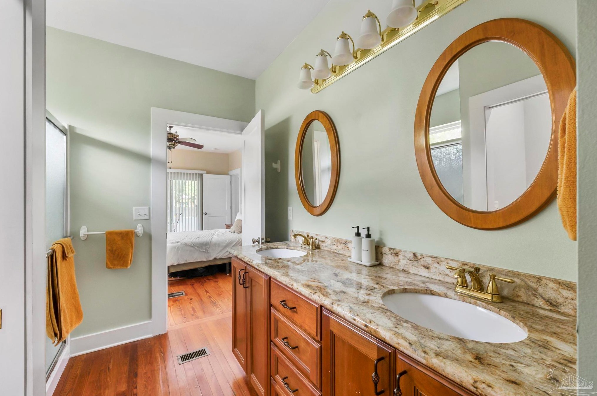 918 Hernandez St, Pensacola FL 32501-1933 exterior